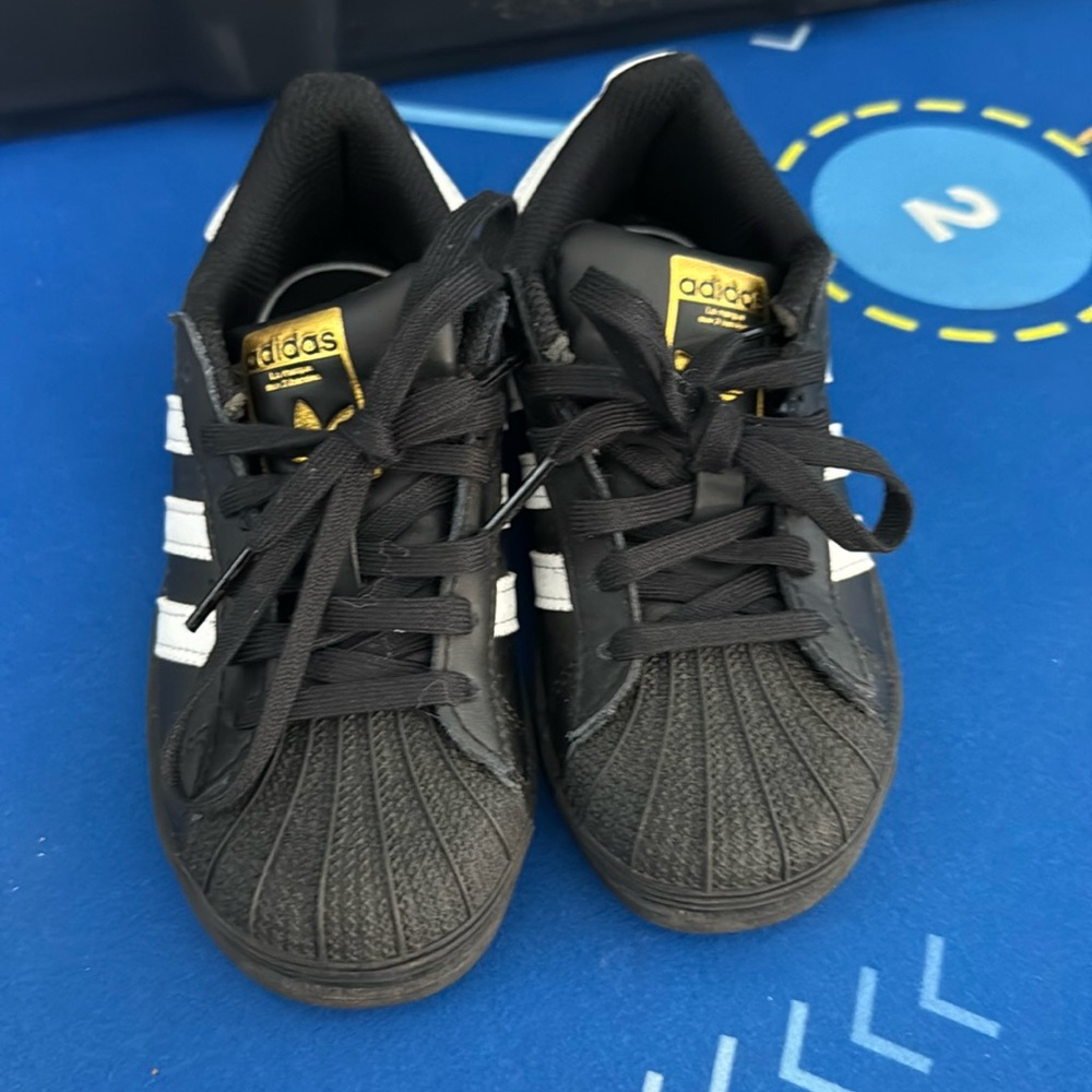 Adidas Superstar